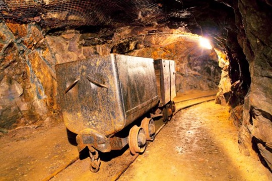 Invertir en compañías mineras puede ser una apuesta con potencial, pero también con elevado riesgo. Vea cómo llevarla a cabo.